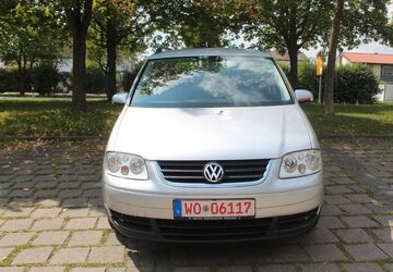 VW Touran 255.000 km 2.390 &euro; Worms-Pfeddersheim 67551