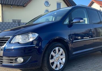 VW Touran 101.989 km 7.490 &euro; Pfungstadt 64319