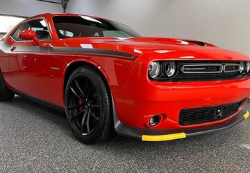 Dodge Challenger 12.748 km 49.600 &euro; Mannheim 68309