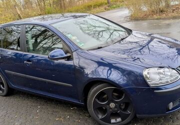 VW Golf 271.700 km 3.700 &euro; Pfungstadt 64319