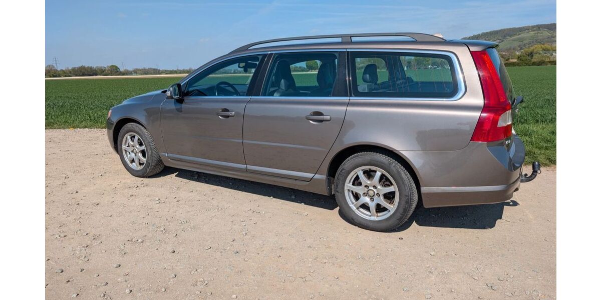 Volvo V70 224.000 km 9.500 &euro; Bensheim 64625