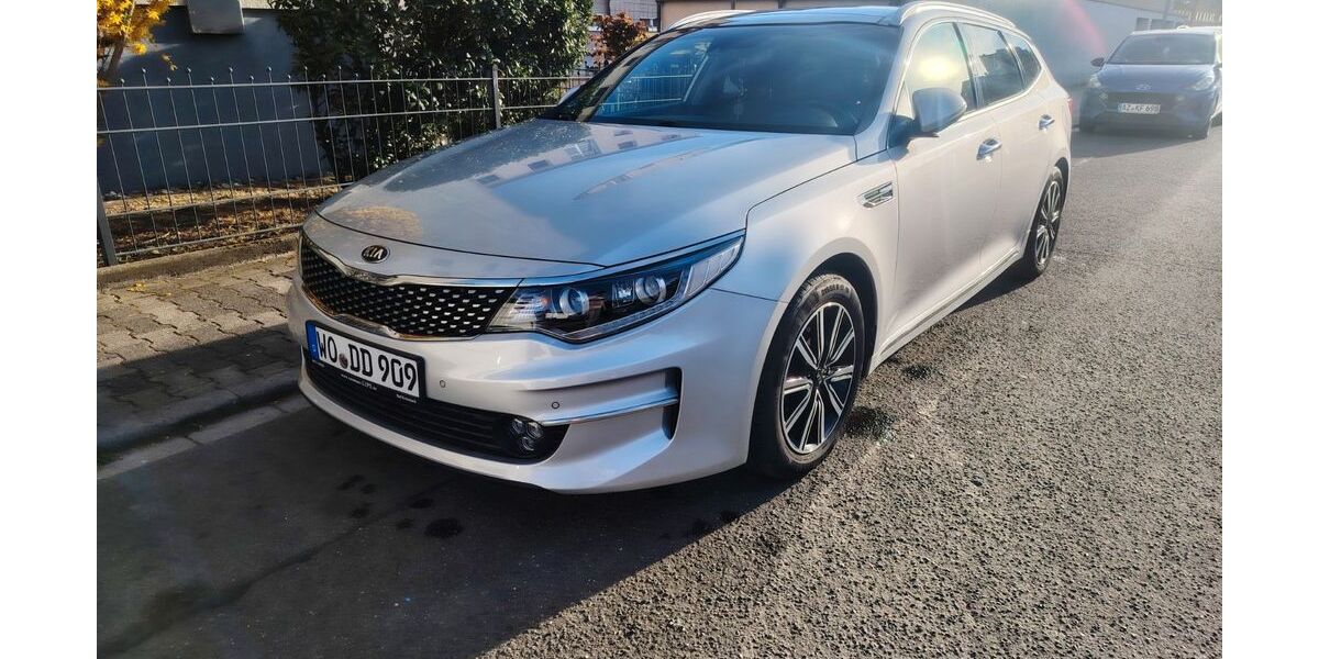 Kia Optima 129.000 km 16.995 &euro; Worms 67549