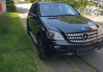Mercedes-Benz ML 320 249.800 km 8.999 &euro; Bensheim 64625