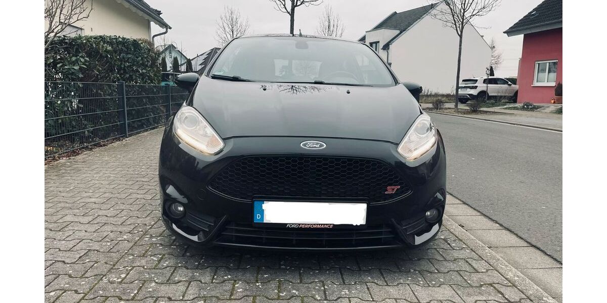 Ford Fiesta 232.000 km 4.900 &euro; Mannheim 68199