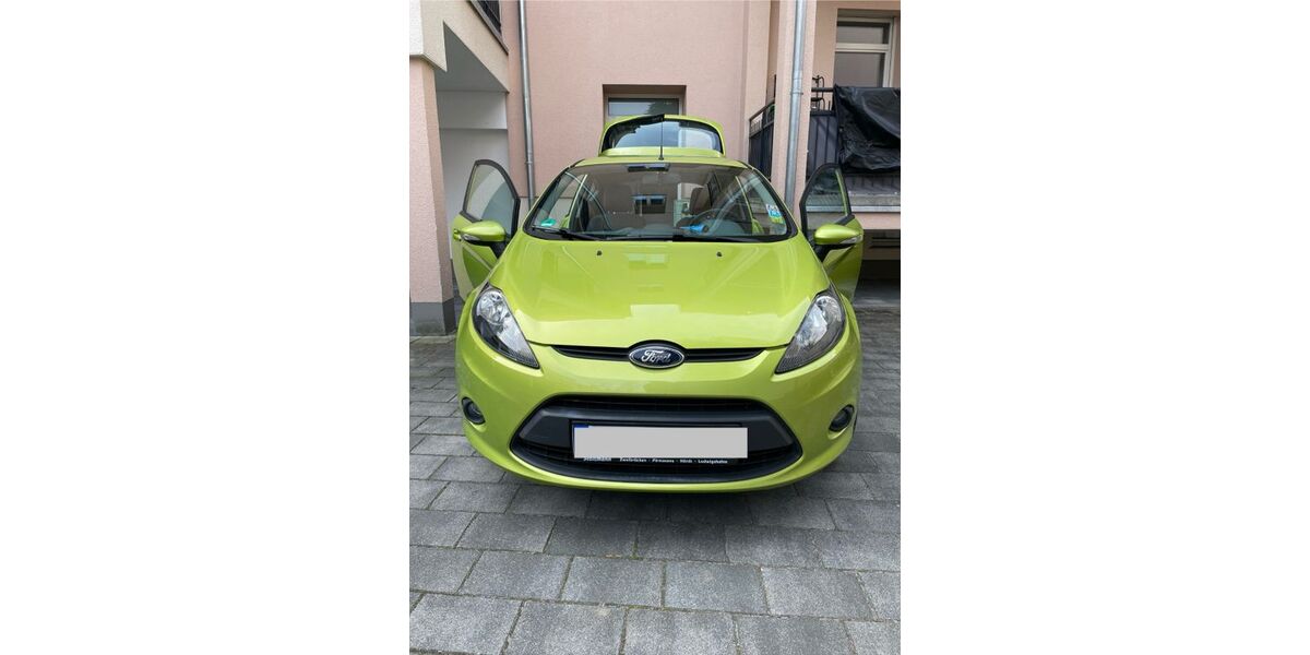 Ford Fiesta 126.872 km 3.000 &euro; Mannheim 68199