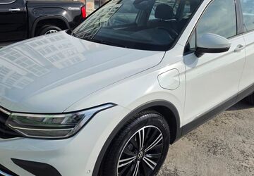 VW Tiguan 87.000 km 24.990 &euro; Mannheim 68159