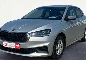 Skoda Fabia 50.000 km 14.690 &euro; Brühl 68782