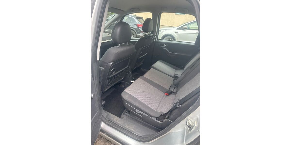 Opel Meriva 130.404 km 950 &euro; Ludwigshafen am Rhein 67065