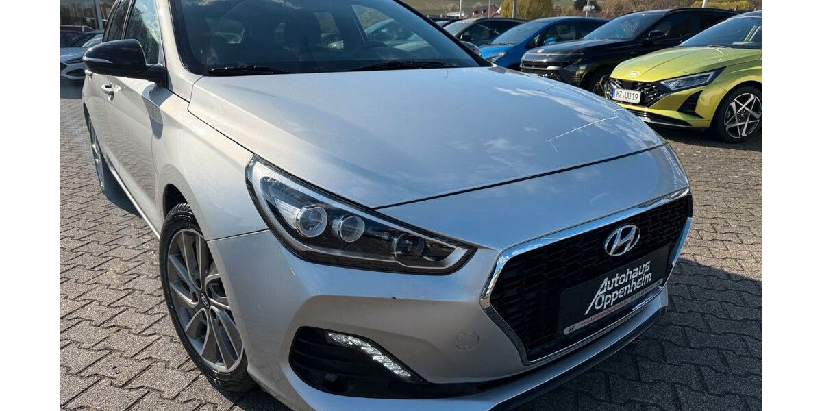 Hyundai i30 58.300 km 15.990 &euro; Oppenheim 55276