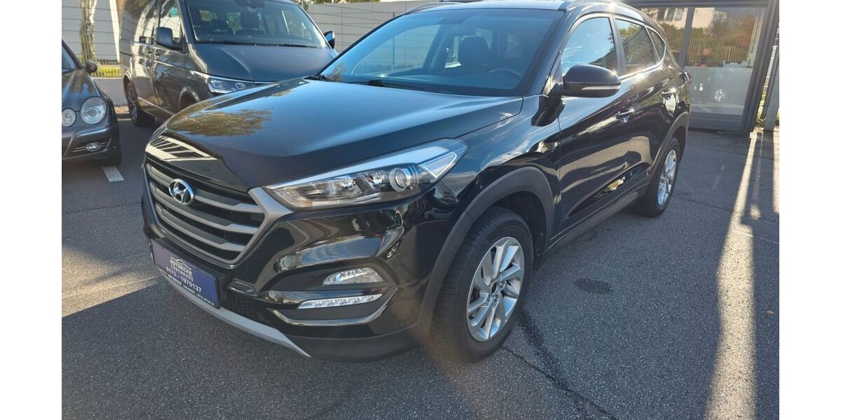 Hyundai TUCSON 178.800 km 10.999 &euro; ladenburg 68526