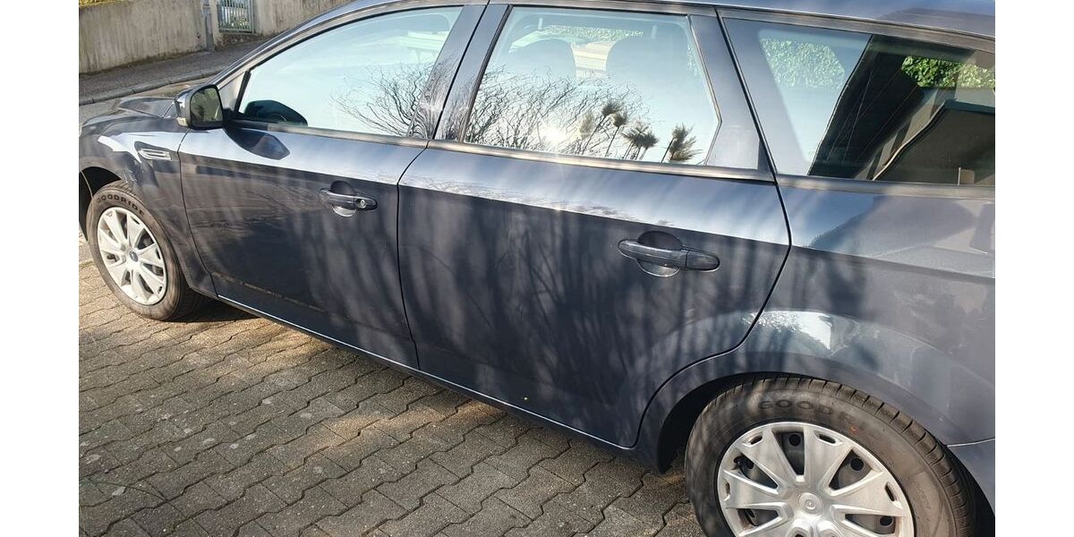 Ford Mondeo 247.000 km 2.420 &euro; Weinheim 69469