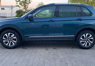 VW Tiguan 97.000 km 22.700 &euro; Osthofen 67574