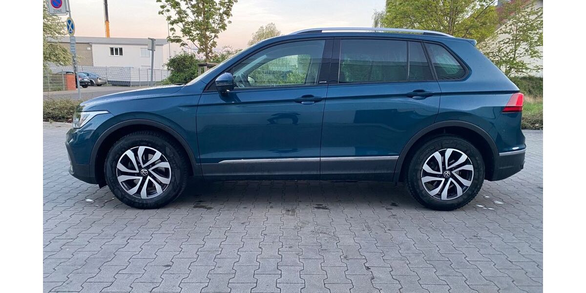 VW Tiguan 97.000 km 22.700 &euro; Osthofen 67574