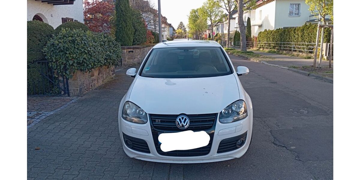 VW Golf 212.000 km 2.690 &euro; Mannheim 68169