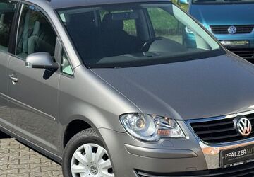 VW Touran 109.800 km 8.799 &euro; Dannstadt-Schauernheim 67125