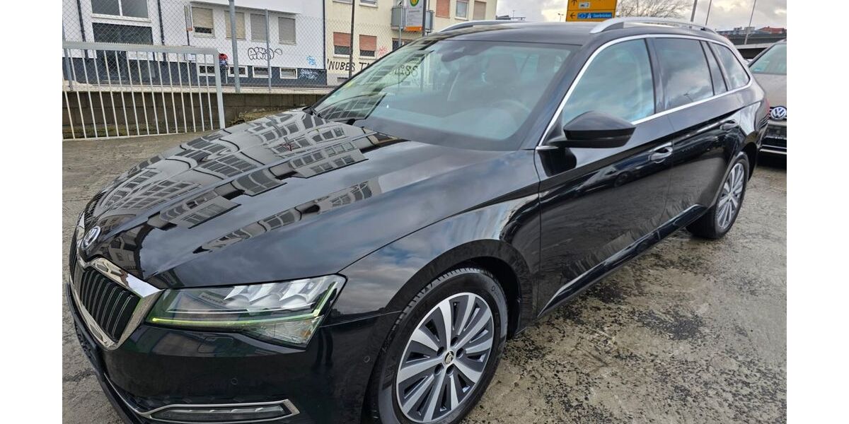Skoda Superb 124.000 km 21.100 &euro; Mannheim 68159