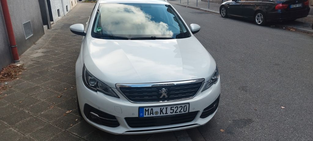 Peugeot 308 82.924 km 12.200 &euro; Mannheim 68199
