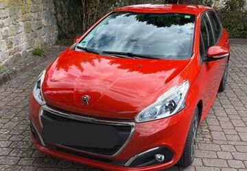 Peugeot 208 32.371 km 7.500 &euro; Lambsheim 67245