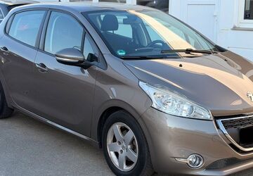 Peugeot 208 99.000 km 4.200 &euro; Worms 67547