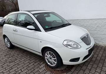 Lancia Ypsilon 99.104 km 2.900 &euro; Alsbach 64665