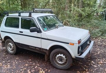 Lada Taiga 68.000 km 8.000 &euro; Grünstadt 67269