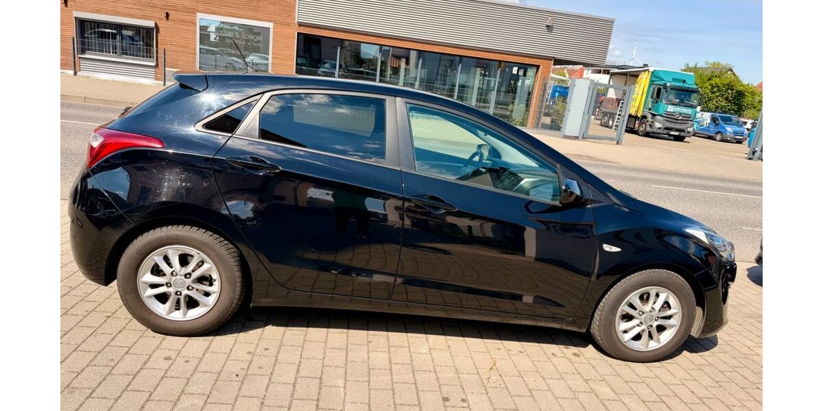 Hyundai i30 139.000 km 8.990 &euro; Worms 67551