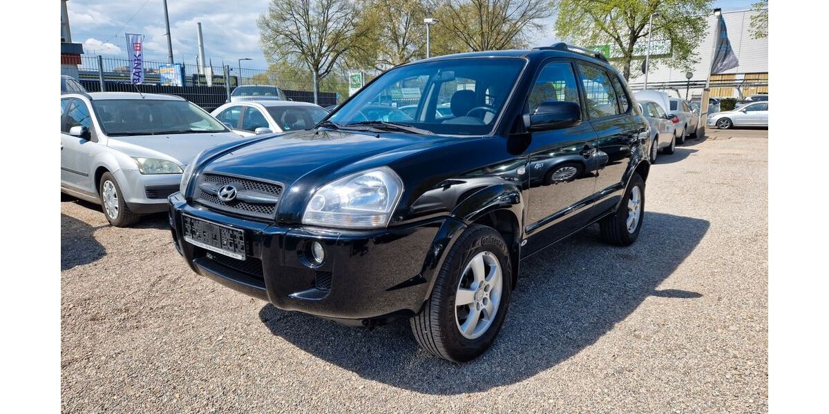 Hyundai TUCSON 151.000 km 3.850 &euro; Mannheim 68199