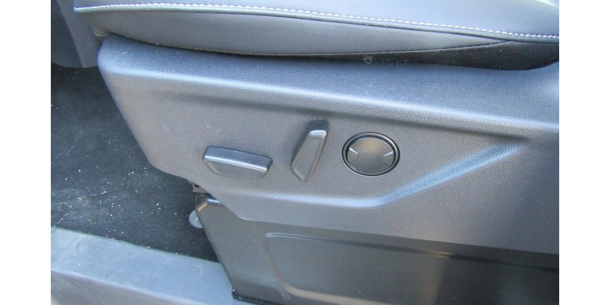 Ford Tourneo Custom 320 L2 Tourneo Titanium FWD Autom. 22.000 km 44.950 &euro; Gernsheim 64579