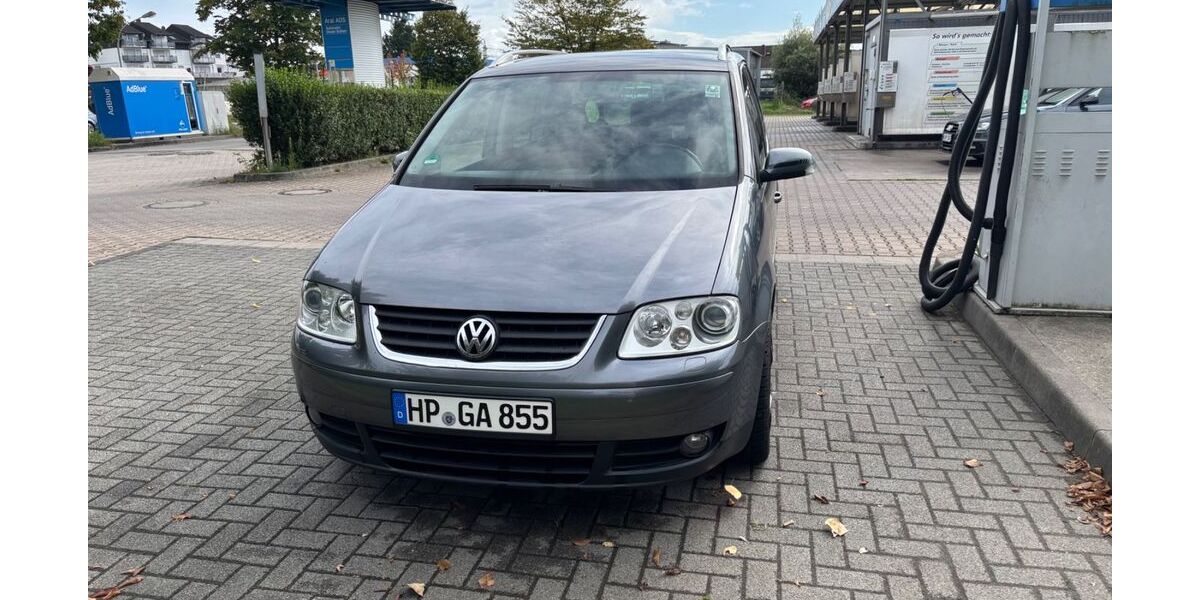 VW Touran 258.000 km 2.150 &euro; Heppenheim 64646