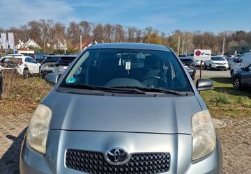 Toyota Yaris 145.500 km 2.500 &euro; Bensheim 64625